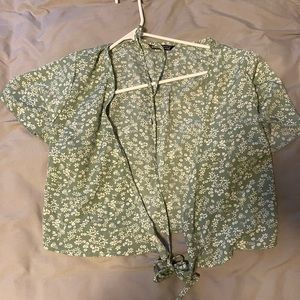 Shein tie top, green with white floral print. Size Medium. Never worn